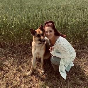 Meet your Posher, Casey